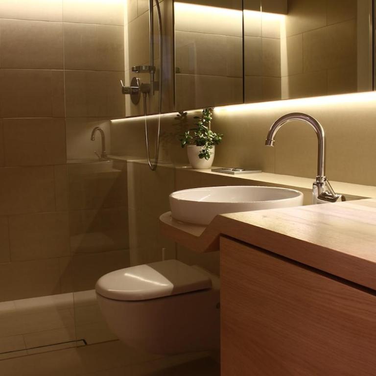 Ideally located designer flat - One-Bedroom Apartment - 13