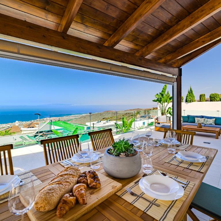 Casa Roque del Mar Private Villa with Heated Saltwater Pool, Jacuzzi & Ocean Views - Villa - 12