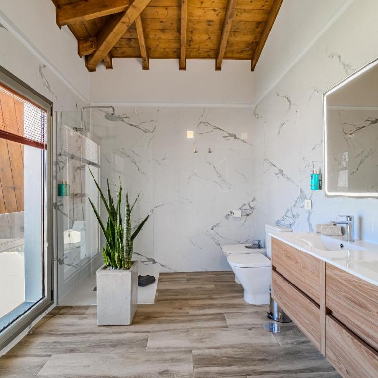 Casa Roque del Mar Private Villa with Heated Saltwater Pool, Jacuzzi & Ocean Views - Villa - 32