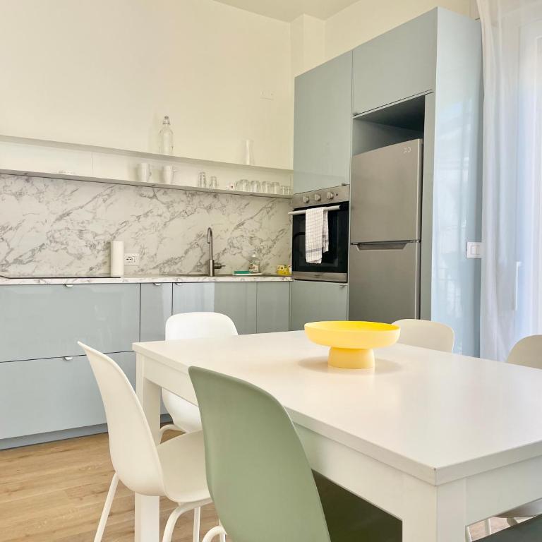 Nel cuore di Riccione ad un passo dal Mare - Apartment - 2