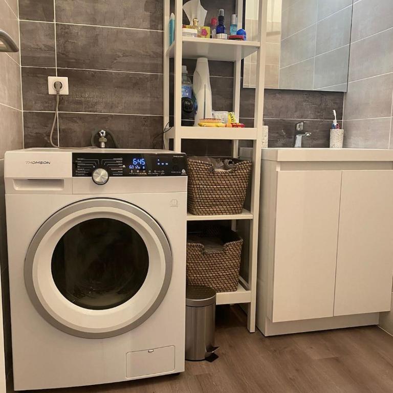 Appartement plein centre à 50m de la plage - Apartment mit 1 Schlafzimmer - 16