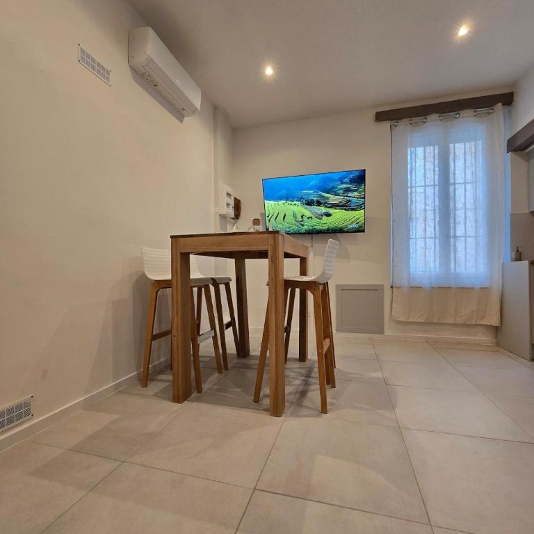 studio proche des arènes - One-Bedroom Apartment - 4
