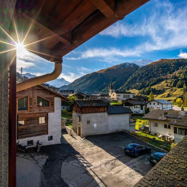 Swiss Alps Coliving Community Stay for Remote Workers - Doppelzimmer - 1