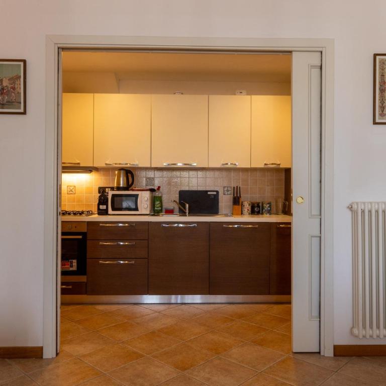 Lucherini 12 - Grande Appartamento Centro - Appartamento con 2 Camere da Letto e Terrazza - 19