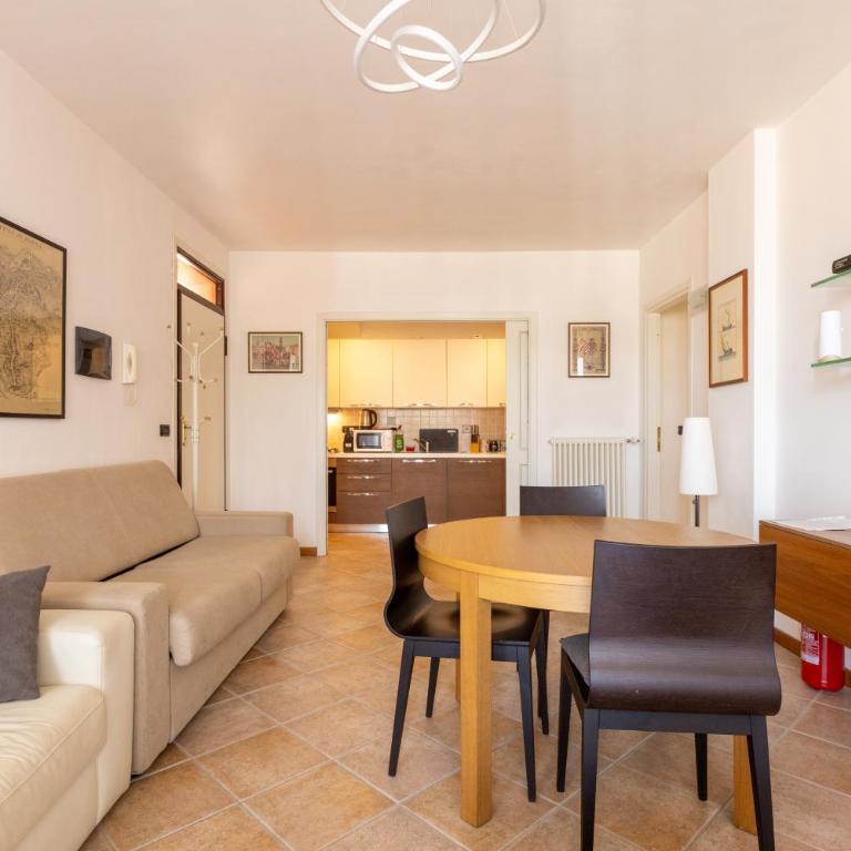 Lucherini 12 - Grande Appartamento Centro - Appartamento con 2 Camere da Letto e Terrazza - 6