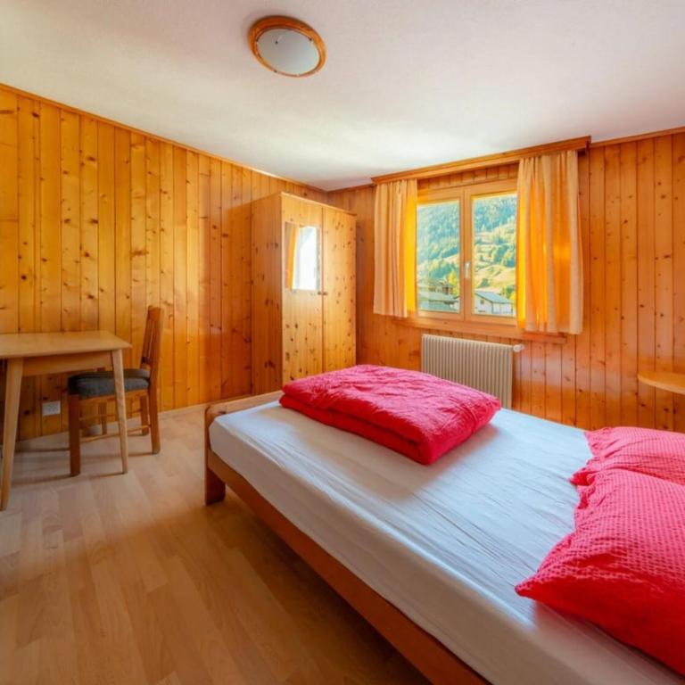Swiss Alps Coliving Community Stay for Remote Workers - Doppelzimmer mit Gemeinschaftsbad - 3