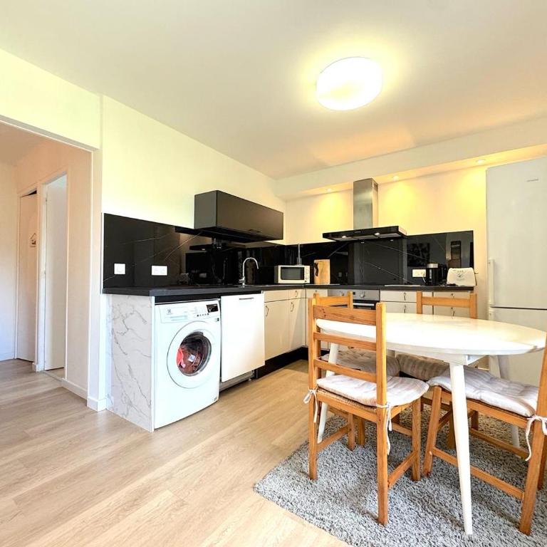 Appartement 3 chambres vue sur Annecy dans maison avec climatisation - Appartement 3 Chambres avec Vue sur la Montagne - 4