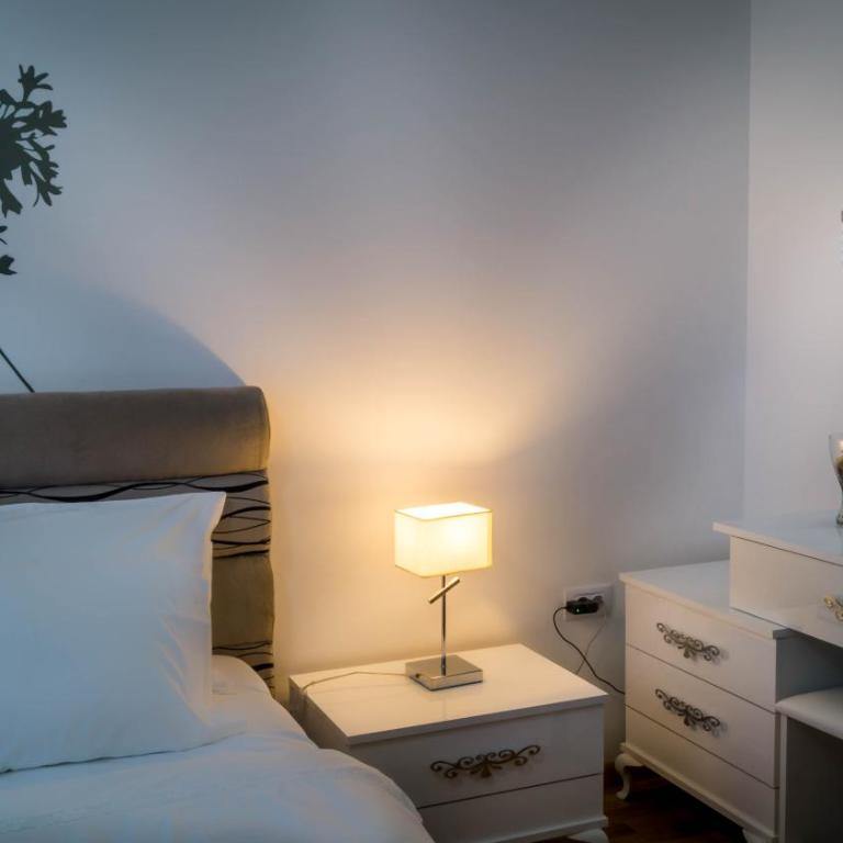 Luxury Budva Center Apartments - Deluxe Apartment - 4