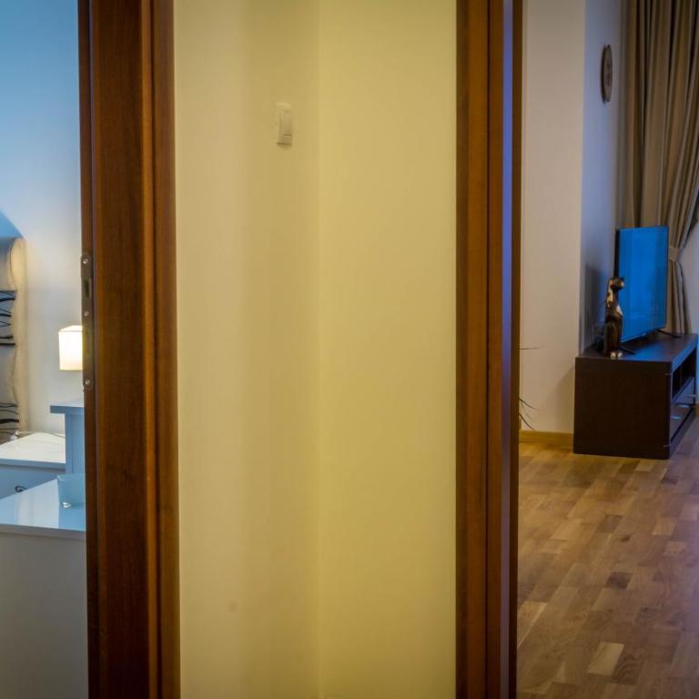 Luxury Budva Center Apartments - Deluxe Apartment - 11