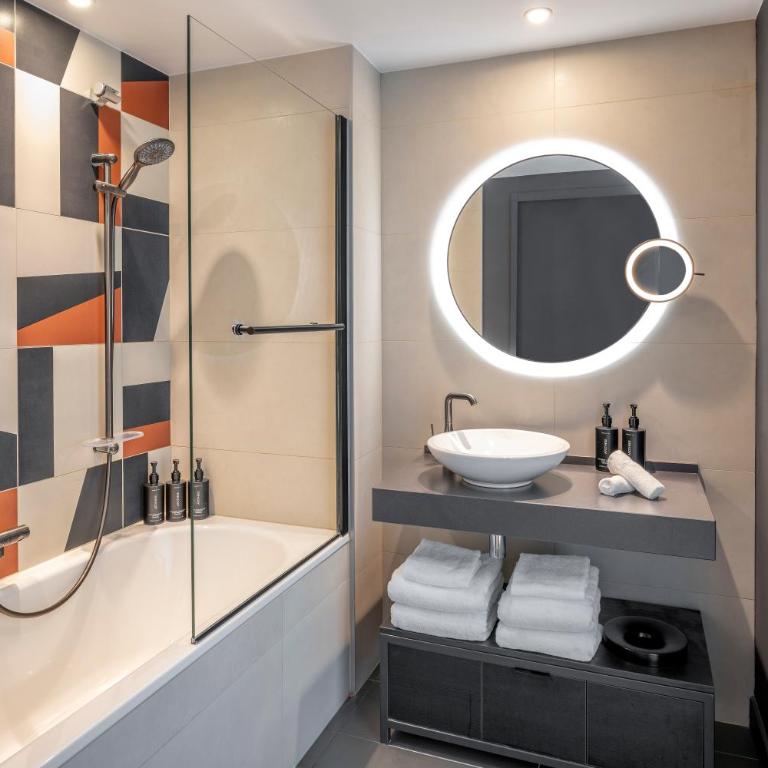 Canopy By Hilton Paris Eiffel Tower - Chambre Lit King-Size Premium - 3