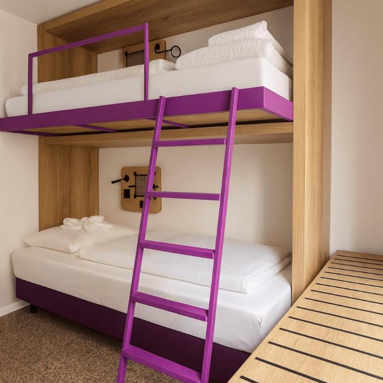 Hotelkonkurrenz Hostel - Privatzimmer mit VIP Bad - 5