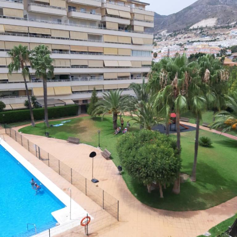 Apartamento Acogedor - Apartamento de 3 dormitorios con vistas a las montañas - 1