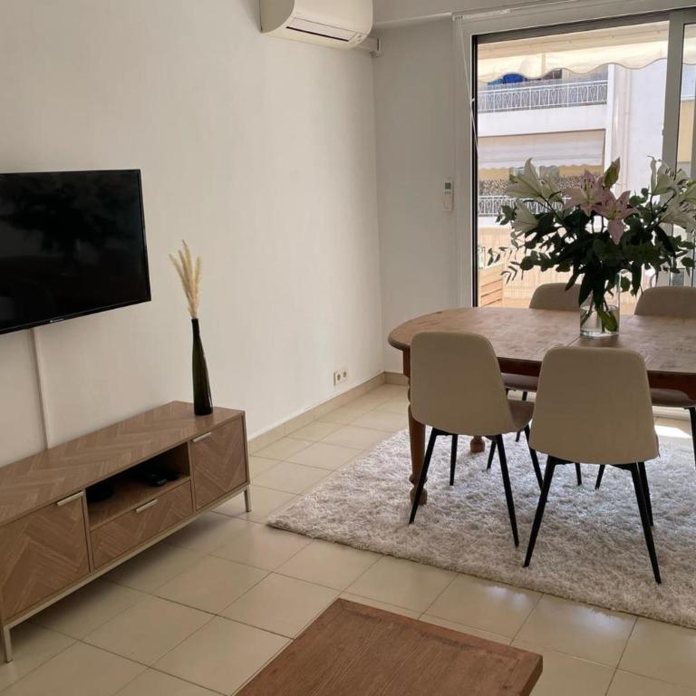 Le Niquet spacious 2-bedroom apartment in the heart of Antibes - Appartement - 8