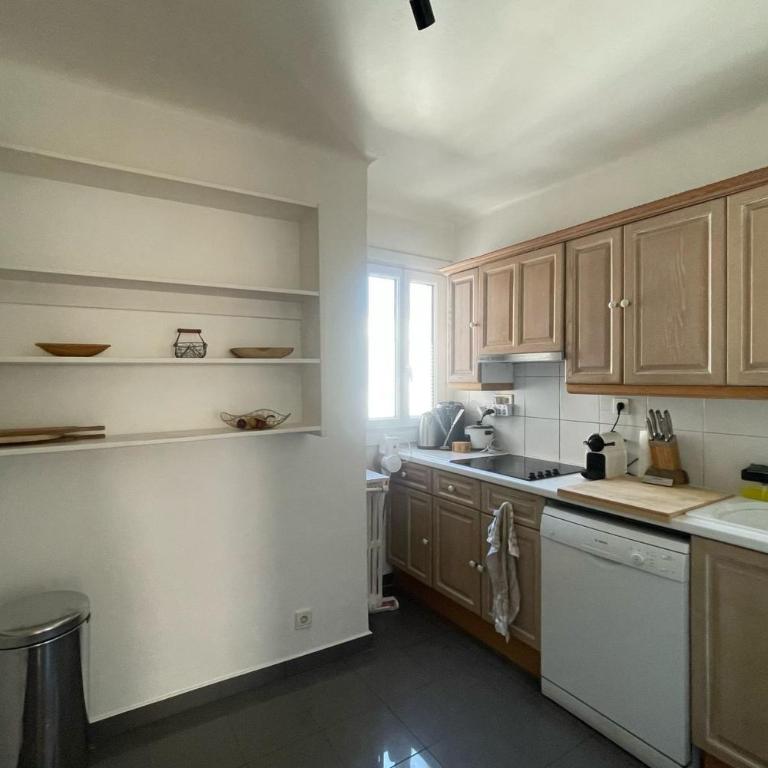 Le Niquet spacious 2-bedroom apartment in the heart of Antibes - Appartement - 25