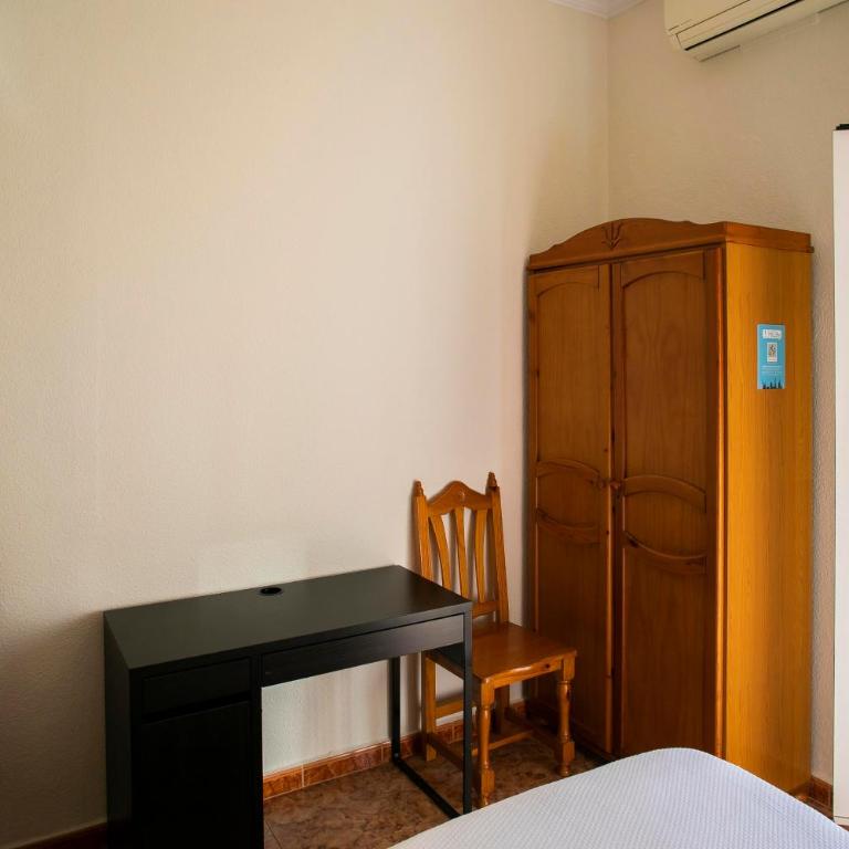 Pensión Dulces Sueños - Habitación Estándar con baño compartido - 2 camas - 5