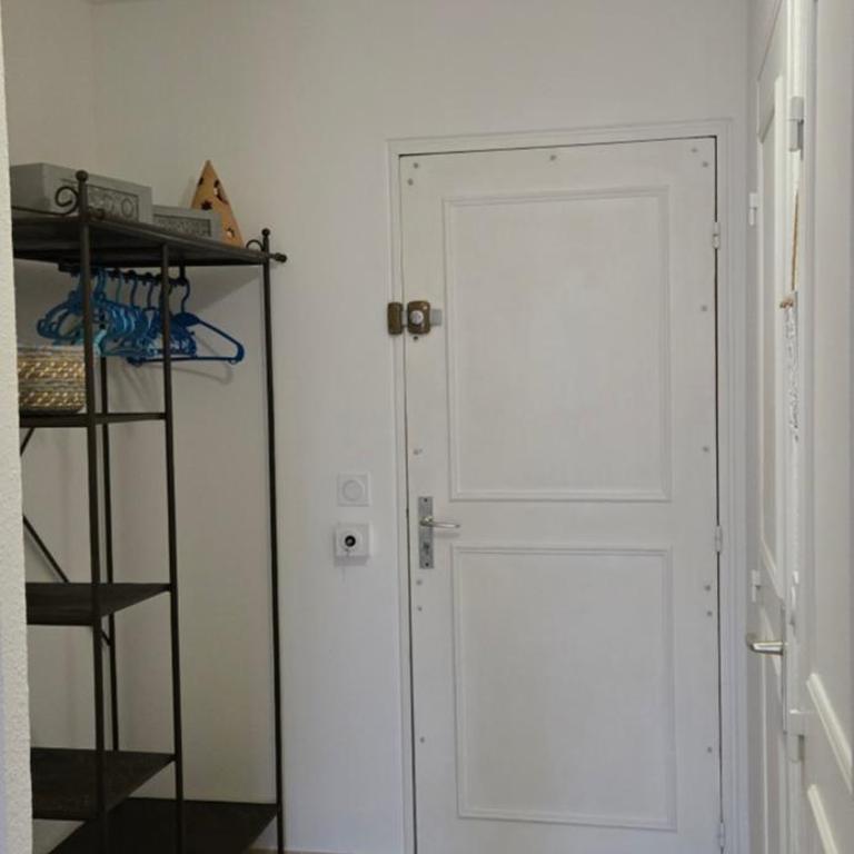 Studio avec terrasse proche plages - Apartamento de 1 dormitorio - 18