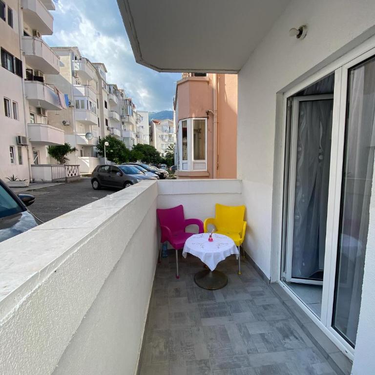 Garsonjera u centru Budve - Apartman sa 1 Spavaćom Sobom - 11