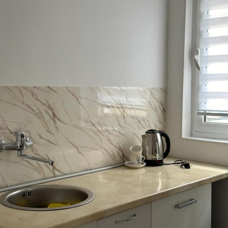 Garsonjera u centru Budve - Apartman sa 1 Spavaćom Sobom - 6