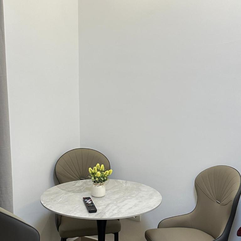Garsonjera u centru Budve - Apartman sa 1 Spavaćom Sobom - 4