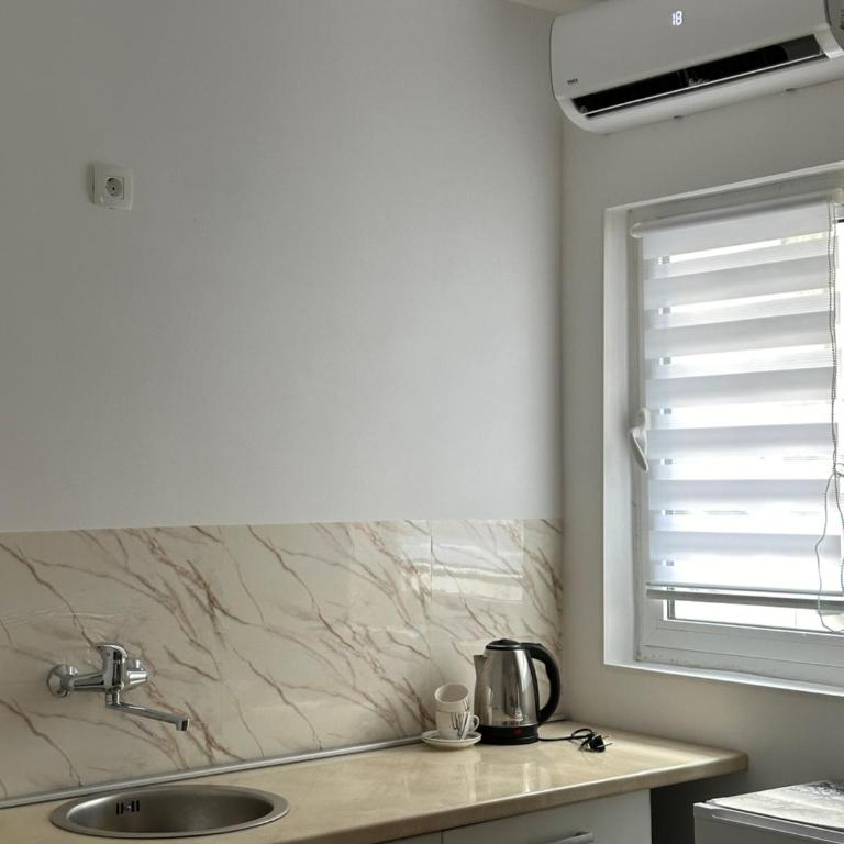 Garsonjera u centru Budve - Apartman sa 1 Spavaćom Sobom - 12