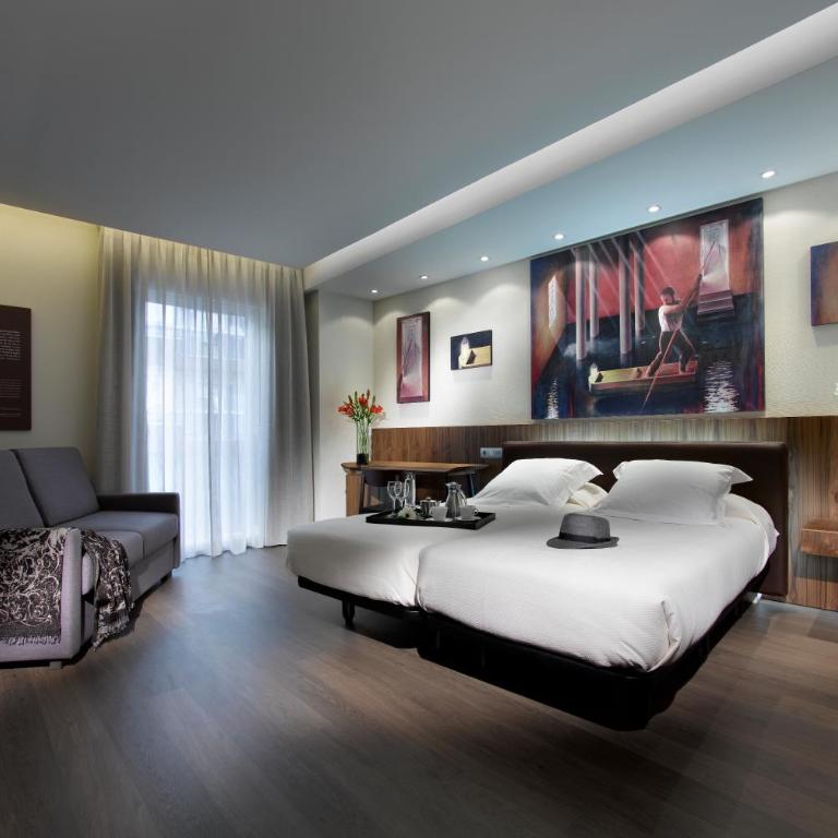 BIBO Hotel Recogidas - Deluxe Double Room (2 Adults + 1 Child) - 1