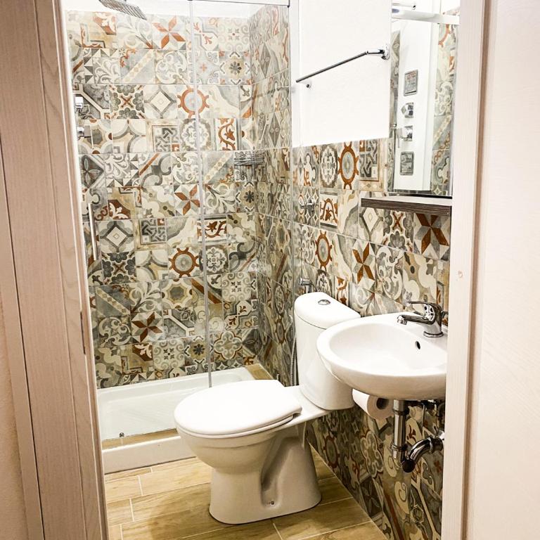 Carrabuffas Rooms - Camera Matrimoniale con Bagno Privato - 1