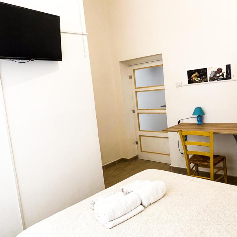 Carrabuffas Rooms - Camera Matrimoniale con Bagno Privato - 2
