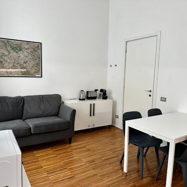 La Casabella Rome Center - Three-Bedroom Apartment - 16