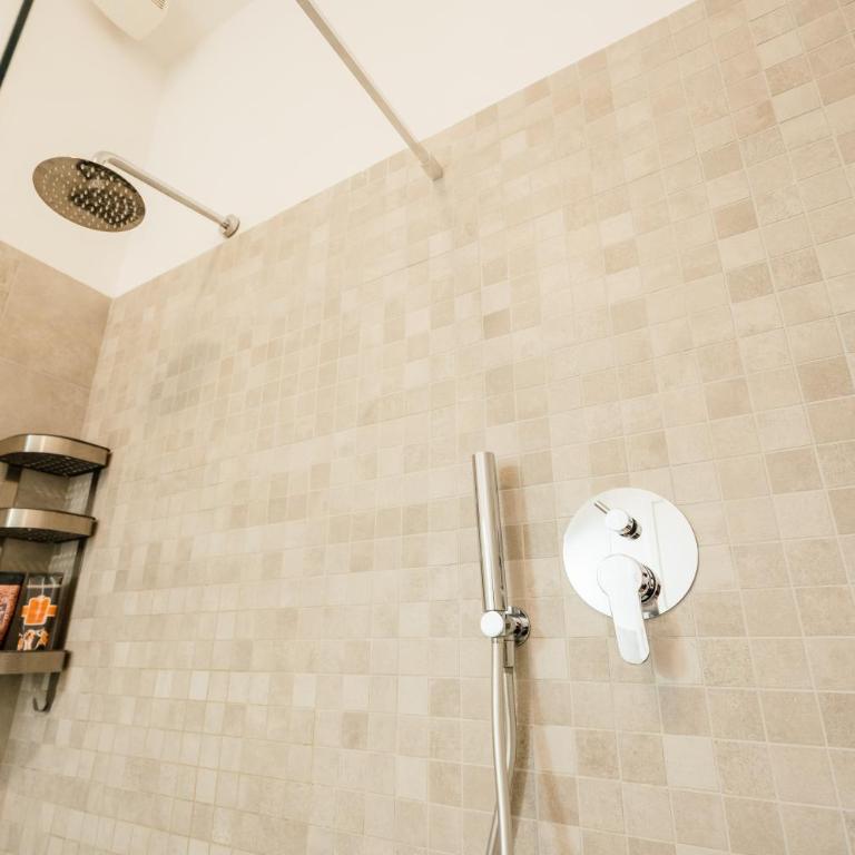 Happy Home Spazioso Trilocale Bologna a Due Passi Dal Centro - Two-Bedroom Apartment - 26