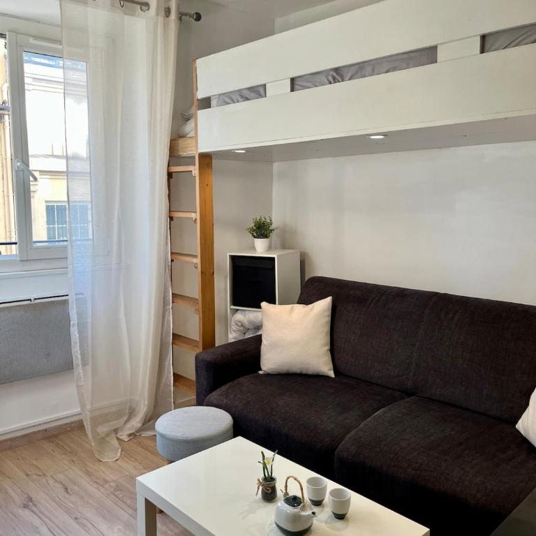 Nice studio in Paris 10th - Appartement 2 Chambres - 8
