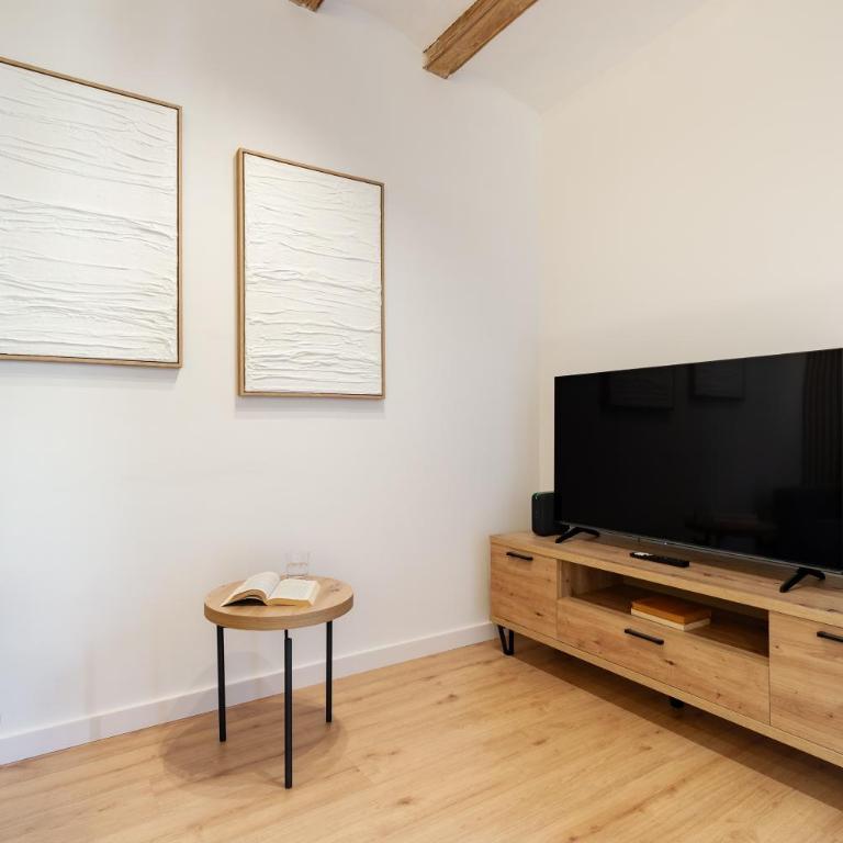 Art House Travessera de Gràcia-2 - One-Bedroom Apartment - 19