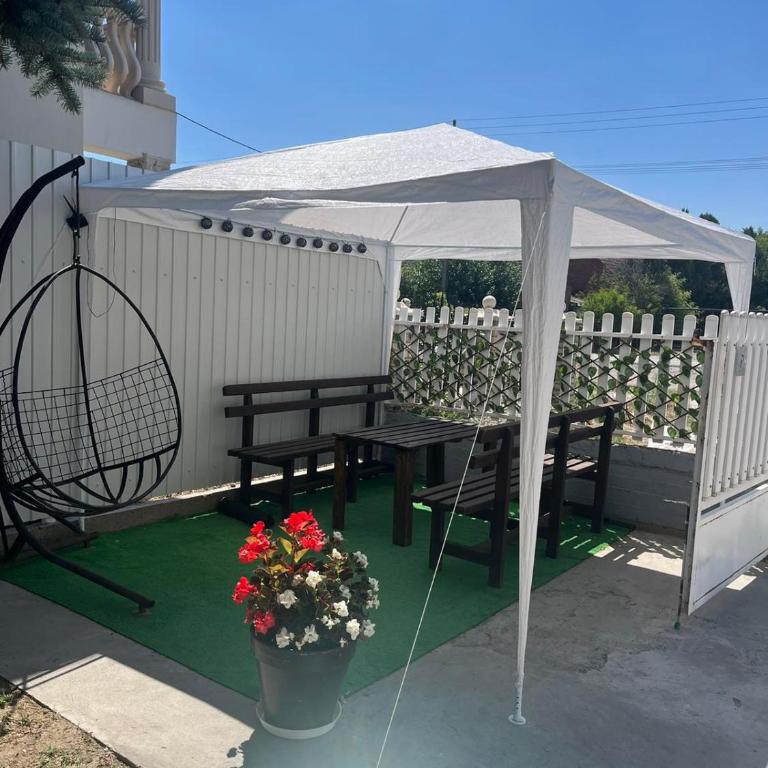 Rooms with private Bathroom & Free Parking ''Sobe Zoka,, - Dvokrevetna Soba sa Zasebnim Krevetima - 7