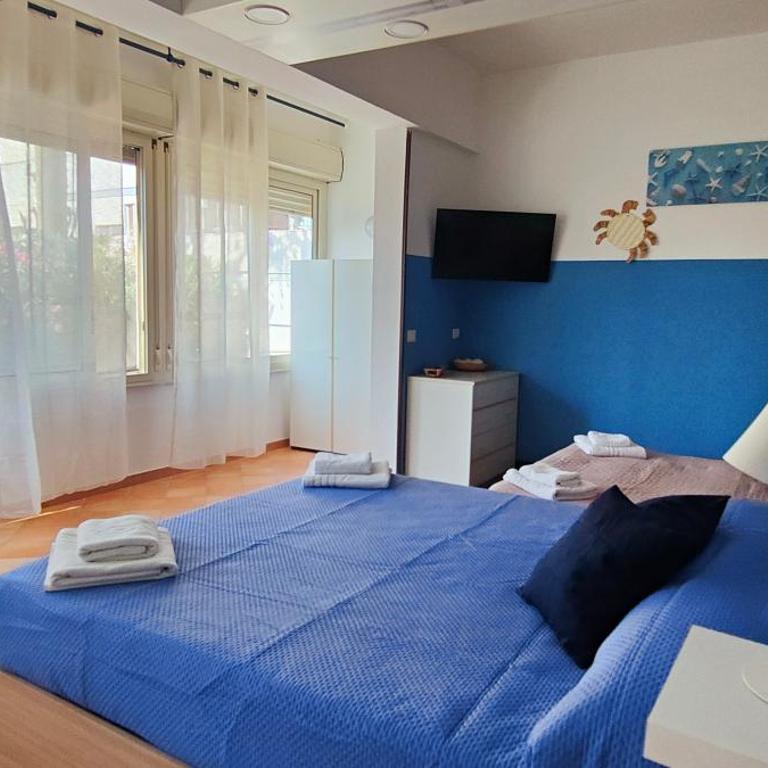 Eumar - One-Bedroom Apartment - 7