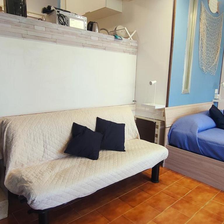 Eumar - One-Bedroom Apartment - 15