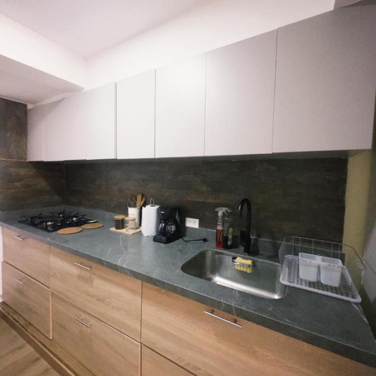 Apartamento Frente al Mar y Cerca del Centro Histórico - Two-Bedroom Apartment - 6