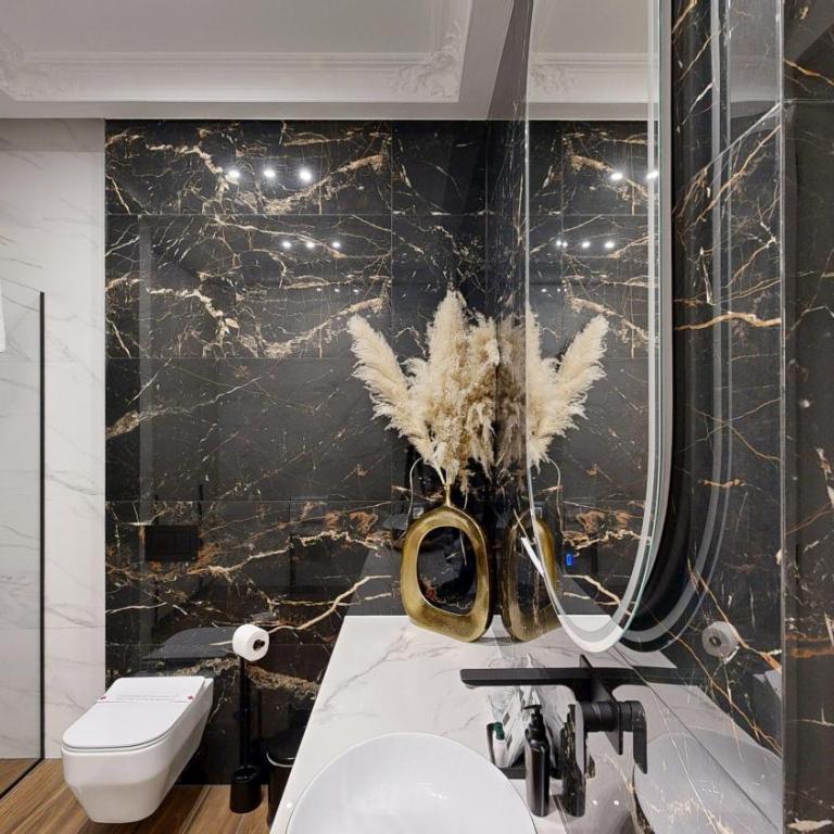 Ideal Apartments - Royal Apartment with City View - 13
