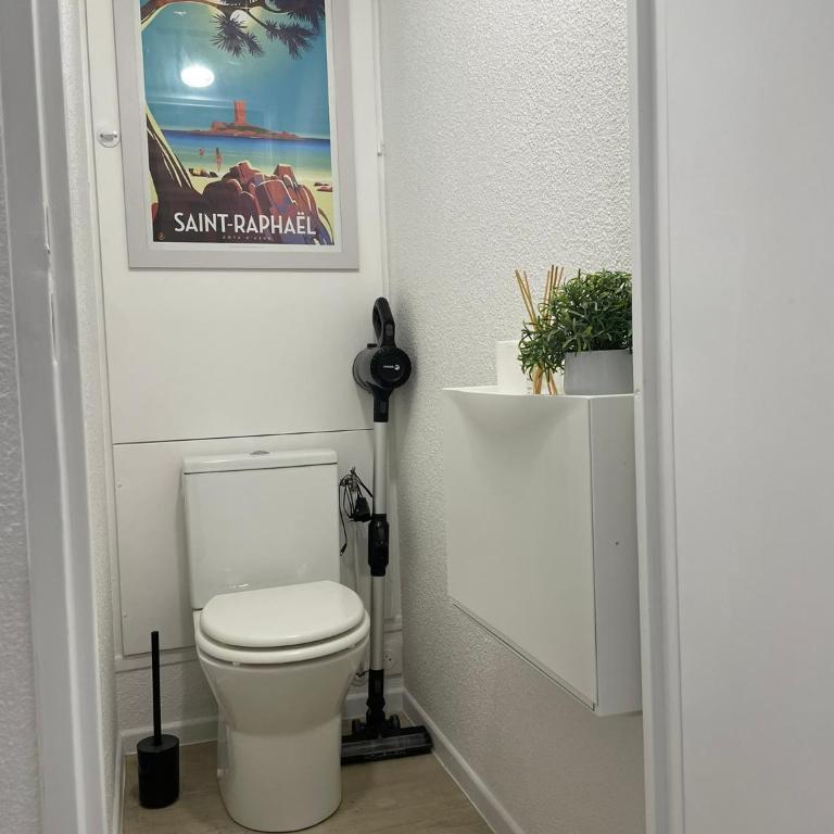 Appartement WiFi parking, tennis, piscine au mileu des golfs de Valescure - Apartment mit 1 Schlafzimmer - 9