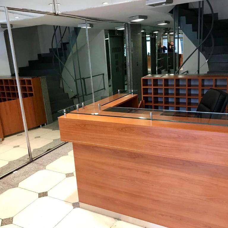 Moderno departamento sobre Av Corrientes con garage para autos - Apartamento de 1 dormitorio - 17