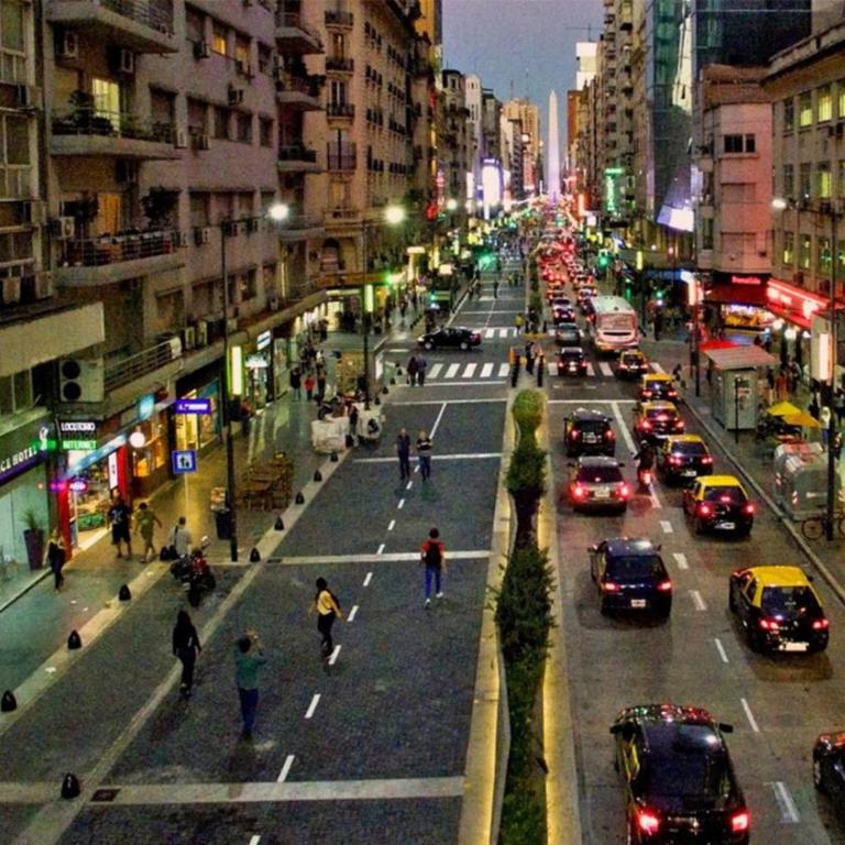Moderno departamento sobre Av Corrientes con garage para autos - Apartamento de 1 dormitorio - 20