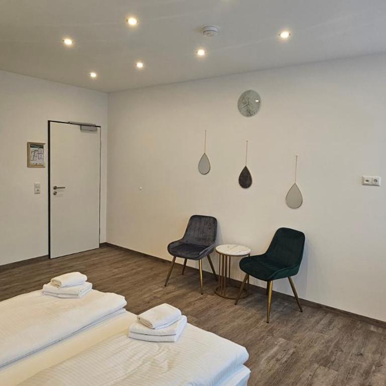 My Wolly Hostel Füssen - Zweibettzimmer mit eigenem Bad - 11