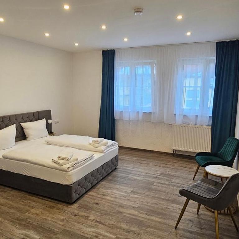 My Wolly Hostel Füssen - Zweibettzimmer mit eigenem Bad - 2