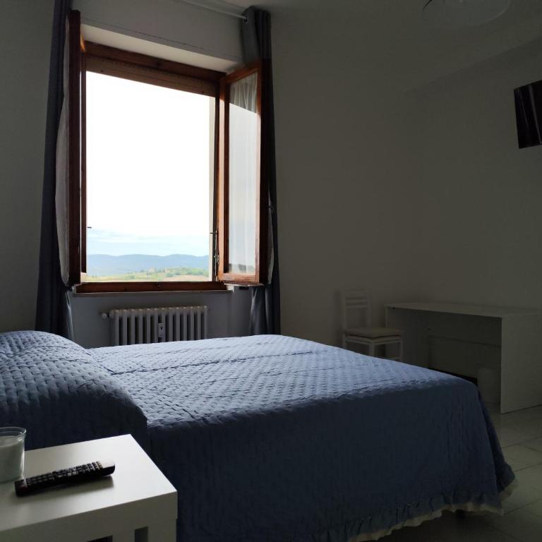 Siena Alta, Ospitalità con Vista - Camera Matrimoniale/Doppia con Letti Singoli con Bagno in Comune - 7