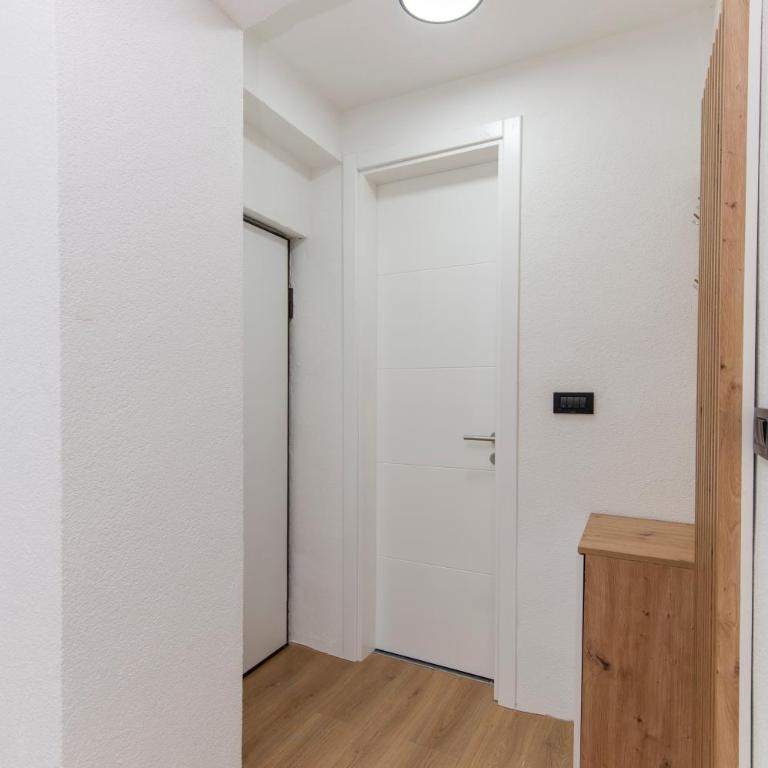 Lelas Studio Apartments - free parking - One-Bedroom Apartment - 9
