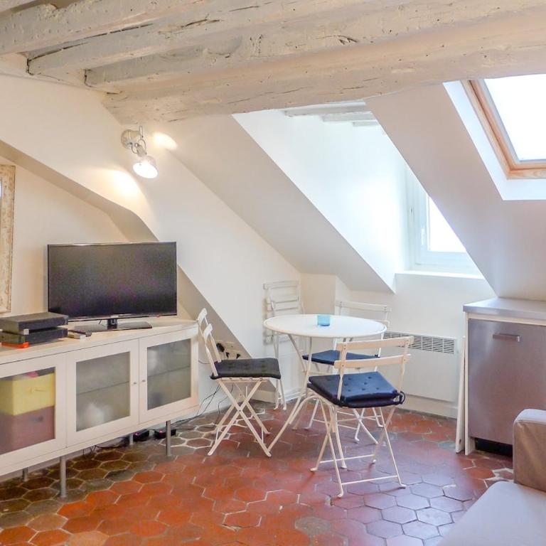 Saint Paul, rue Pavee, duplex - ID 1049 - Appartement - 1