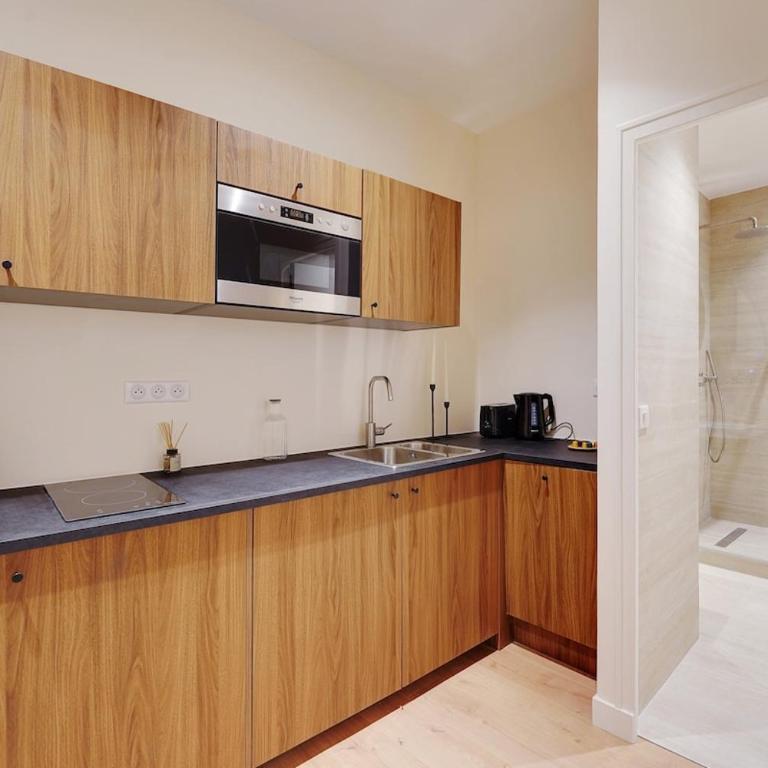 Appartement haut de gamme avec 2 salles de bains et climatisation au cœur du Marais - Appartement 1 Chambre - 3