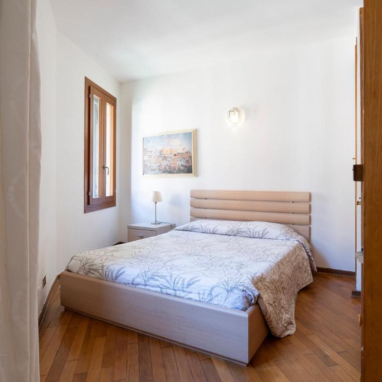 Anzolo Palace - Rooms & Apartments - Monolocale con Vista Canale - Edificio Separato - 10