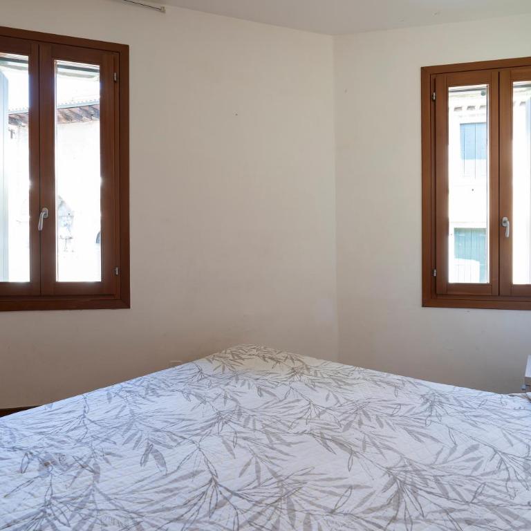 Anzolo Palace - Rooms & Apartments - Monolocale con Vista Canale - Edificio Separato - 12