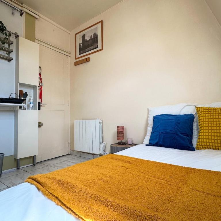 Charming Studio in Central Paris Near the Seine N1-242 - One-Bedroom Apartment - 9