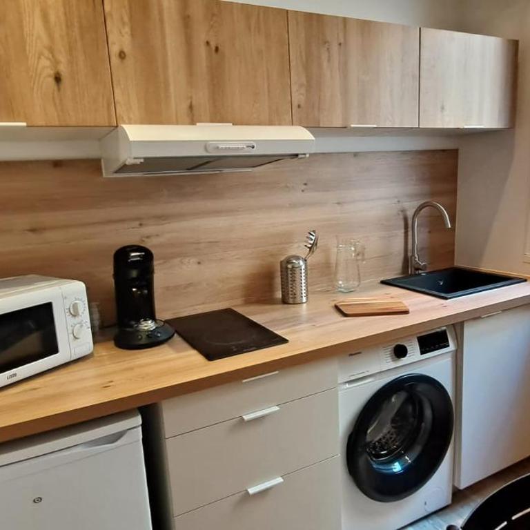 Le Nid Secret avec Parking privé gratuit à 5 min à pied de la plage - Appartement 1 Chambre - 5