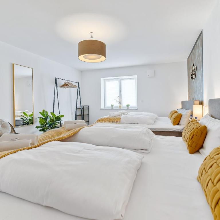 SONNENglück - Großes Apartment für 8 im Zentrum mit flexiblen Betten, Balkon & Parkplatz - Apartment mit 2 Schlafzimmern - 36